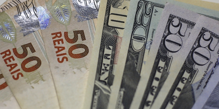 Superquarta: Fed, Copom e PIB dos EUA agitam os mercados nesta quarta decisiva 1 GAZETA MERCANTIL Queda Do Dólar: Moeda Cai Para R$ 5,30 Em Meio À Superquarta E Impulsiona Ibovespa - Gazeta Mercantil