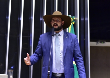 Zé Trovão Condenado A Indenizar Ex-Companheira Em R$ 50 Mil Por Danos Morais - Gazeta Mercantil - Política