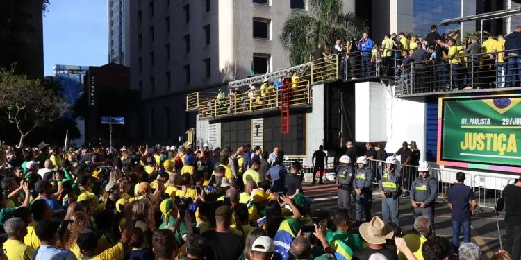 Ato De Bolsonaro Na Paulista Tem Menor Público Desde 2022 E Mira Congresso Em 2026 Gazeta Mercantil