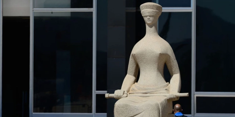 Crise Entre Poderes: Governo Lula E Stf Reagem À Revogação Do Aumento Do Imposto Sobre Operações Financeiras Gazeta Mercantil - Economia