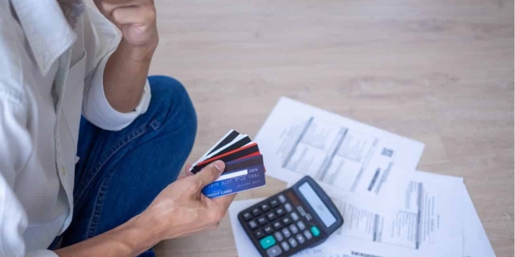 Endividamento Das Famílias Brasileiras Atinge 49% Em Maio E Pressiona Economia Gazeta Mercantil - Economia