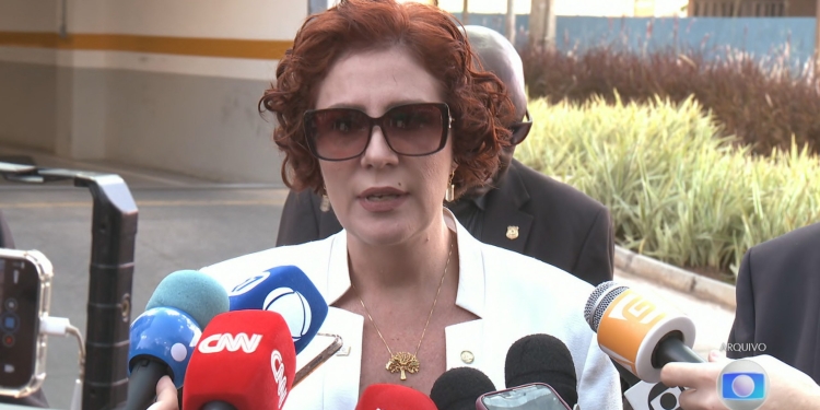 Carla Zambelli E A Interpol: Por Que A Deputada Pode Entrar Na Difusão Vermelha - Gazeta Mercantil - Política