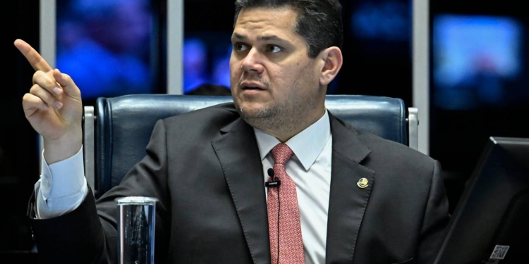 Voto De Minerva De Alcolumbre Aprova Aumento De Deputados De 513 Para 531 Gazeta Mercantil