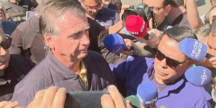 Stf Impõe Tornozeleira Eletrônica A Bolsonaro, Que Chama Medida De “Suprema Humilhação” Gazeta Mercantil - Política