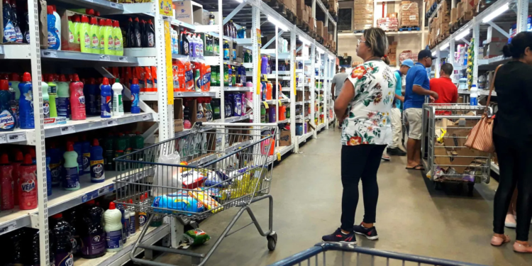Alta Do Poder De Compra, Estabilidade Da Inflação E Programas Sociais Sustentam O Aumento Do Consumo Nas Famílias - Gazeta Mercantil - Economia &Amp; Negócios
