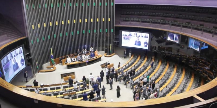 Câmara Dos Deputados Aprova Regime De Urgência Em Segurança Pública Para Oito Projetos Que Fortalecem O Combate Ao Crime E Aceleram Votações No Plenário. - Gazeta Mercantil