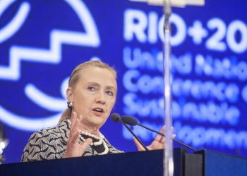 Hillary Clinton Critica Trump Por Tarifas Ao Brasil: Ex-Secretária Alerta Sobre Prejuízos Aos Eua Gazeta Mercantil - Política