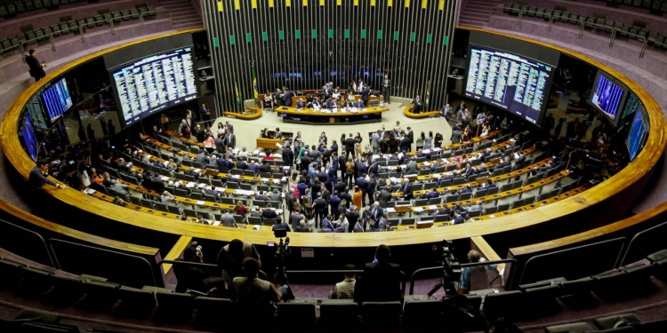 Crise De Imagem No Legislativo: Levantamento Aponta Queda Na Confiança Popular E Acirramento Entre Lulistas E Bolsonaristas - Gazeta Mercantil - Política