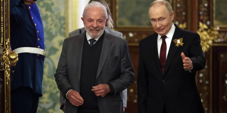 Lula Recebe Telefonema De Putin Após Reunião Do Líder Russo Com Trump Sobre Guerra Na Ucrânia - Gazeta Mercantil - Política