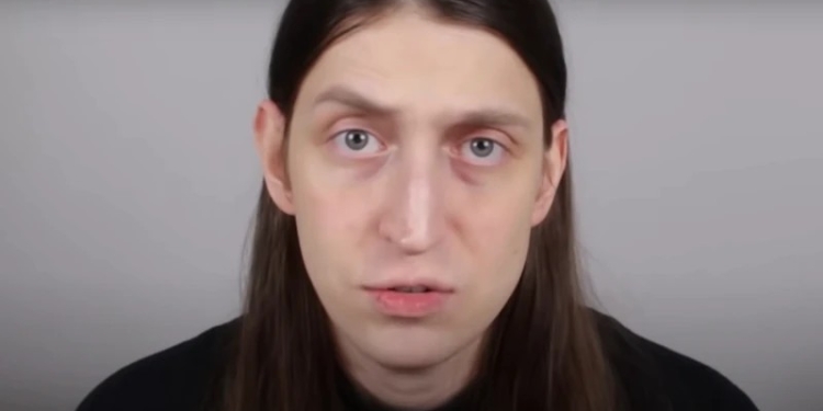 Adultização: O Impacto Do Vídeo De Felca E A Pressão Por Mudanças Na Lei - Gazeta Mercantil - Política