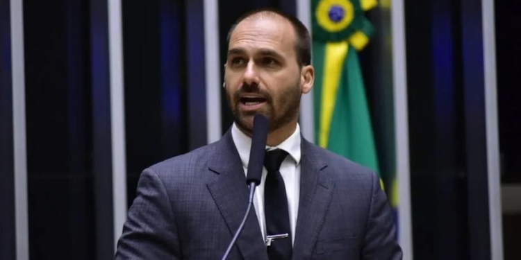 Banco do Brasil acusa Eduardo Bolsonaro de fake news e aciona AGU para conter riscos financeiros 1 GAZETA MERCANTIL Banco Do Brasil Acusa Eduardo Bolsonaro De Fake News E Aciona Agu Para Conter Riscos Financeiros - Gazeta Mercantil