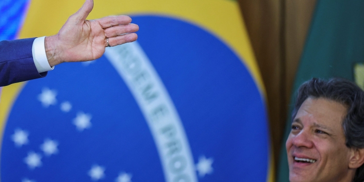 Haddad descarta candidatura em 2026 e reforça foco no Ministério da Fazenda 1 GAZETA MERCANTIL Haddad Descarta Candidatura Em 2026 E Reforça Foco No Ministério Da Fazenda - Gazeta Mercantil - Política