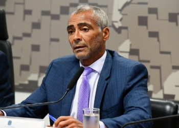Romário Abre Mão Do Salário Na Copa E Mantém Mandato Para Votar Pelo Fim Da Escala 6×1 - Gazeta Mercantil