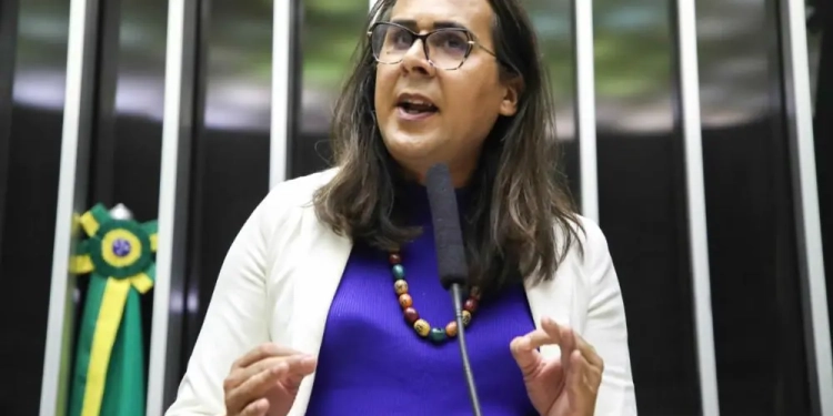 Moção De Aplausos A Nikolas: Duda Salabert Ironiza Participação Do Deputado Em Ato Que Levou À Prisão De Bolsonaro Gazeta Mercantil - Política