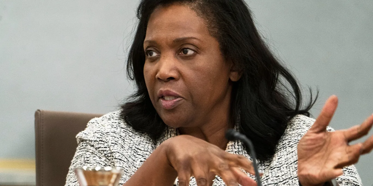 Trump Vs Fed: Lisa Cook Processa Trump E Defende Autonomia Do Federal Reserve - Gazeta Mercantil - Mundo