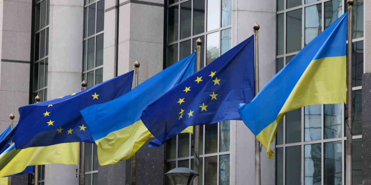 Euro Hoje Dispara E Atinge Maior Nível Em 4 Anos Frente Ao Dólar Com Expectativa Sobre Juros Do Fed - Gazeta Mercantil - Economia