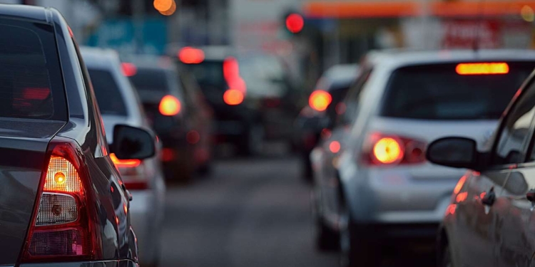 Comprar Moto Ou Carro Em 2025: Custos, Segurança, Manutenção E Mobilidade - Gazeta Mercantil - Veículos