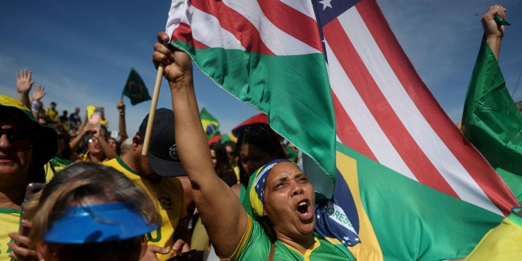 Atos Pró-Bolsonaro Repercutem No Exterior E Desafiam Stf Com Apoio A Trump Gazeta Mercantil - Política