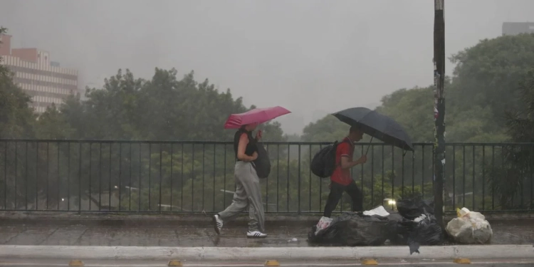 Calor De 40 °C E Temporais A Caminho: Veja A Previsão Do Tempo Completa Desta Semana - Gazeta Mercantil - Clima Para Amanhã