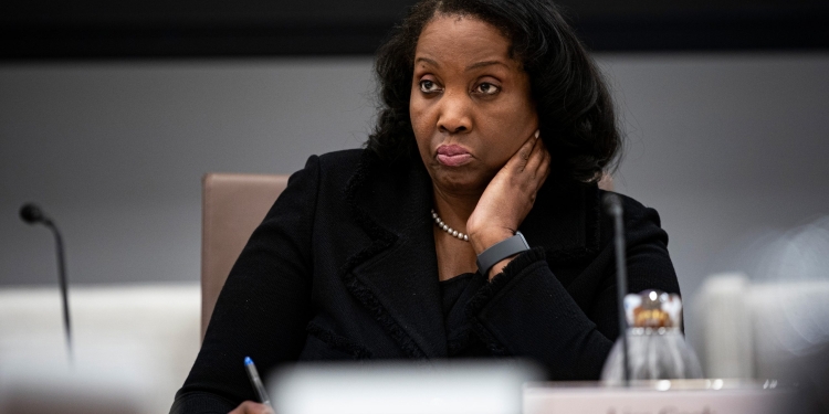 Trump demite diretora do Fed Lisa Cook e aumenta pressão sobre autonomia do banco central 1 GAZETA MERCANTIL Trump Demite Diretora Do Fed Lisa Cook E Aumenta Pressão Sobre Autonomia Do Banco Central - Gazeta Mercantil - Mundo