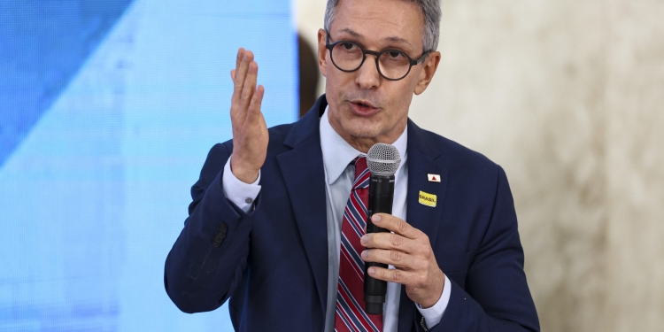 Campanha Presidencial de Romeu Zema: Governador Afirma que Vai Até o Fim e Descarta Ser Vice 1 GAZETA MERCANTIL Campanha Presidencial De Romeu Zema: Governador Afirma Que Vai Até O Fim E Descarta Ser Vice Gazeta Mercantil - Política