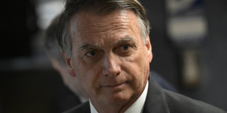 Julgamento De Bolsonaro No Stf: Defesa Tenta Anular Provas No 2º Dia De Sessão - Gazeta Mercantil - Política
