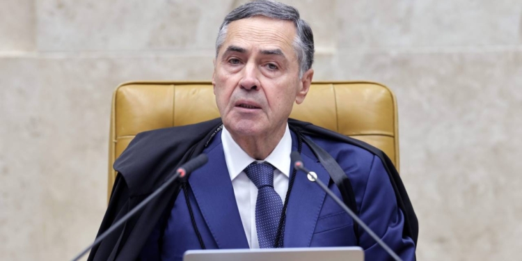 Sanção De Trump Impede Barroso De Participar De Encontro Internacional Em Yale - Gazeta Mercantil - Política