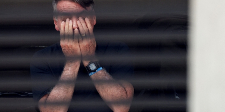 Relatório Aponta Inconsistências No Monitoramento De Veículos Durante Prisão Domiciliar Do Ex-Presidente - Gazeta Mercantil