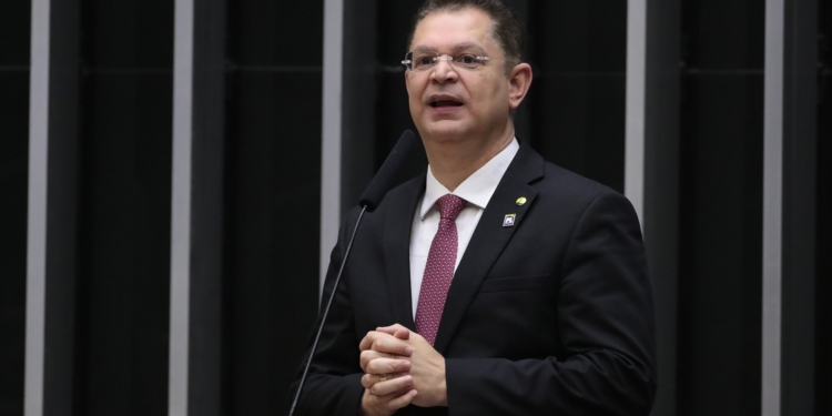 Eduardo Bolsonaro Rejeita Redução De Penas Em Encontro Nos Eua E Preocupa Jair Bolsonaro - Gazeta Mercantil