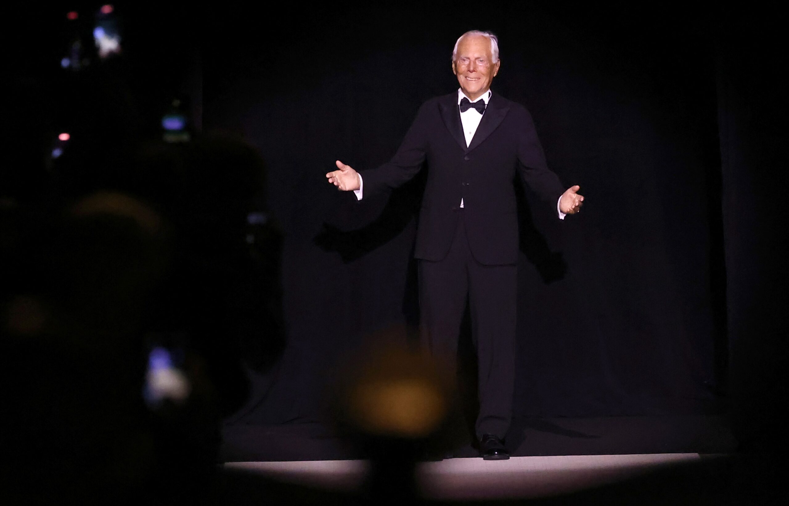Giorgio Armani: testamento pode entregar parte da grife a rivais do luxo global 1 GAZETA MERCANTIL Giorgio Armani: Testamento Pode Entregar Parte Da Grife A Rivais Do Luxo Global - Gazeta Mercantil