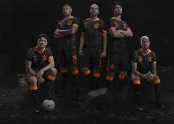 Uma Nova Era De Identidade No Uniforme Alvinegro - Gazeta Mercantil