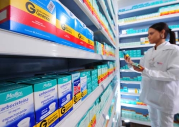 Ações Da Kenvue Caem 5,6% Após Rumores Sobre Trump E Ligação Do Tylenol Com Autismo - Gazeta Mercantil