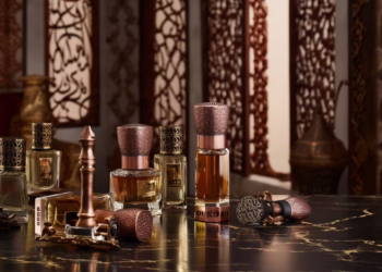 Perfumes Árabes: Como Escolher, Combinar E Fazer Durar Mais - Layering De Perfumes Árabes: Musk + Rosa + Oud - Gazeta Mercantil