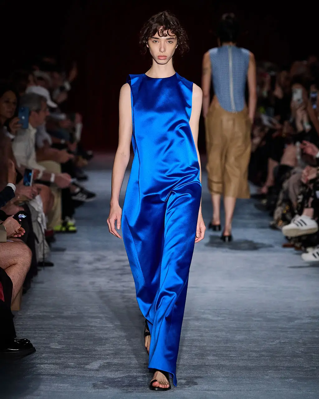 Tendências Do São Paulo Fashion Week 2026: Azul, Volumes E Brilho Marcam O Verão Da Moda Brasileira Herchcovitch; Alexandre Verão 2026