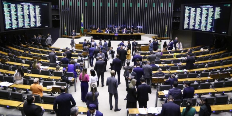 Projeto De Lei Restabelece Direitos Dos Passageiros E Muda Regras Do Transporte Aéreo No Brasil - Gazeta Mercantil