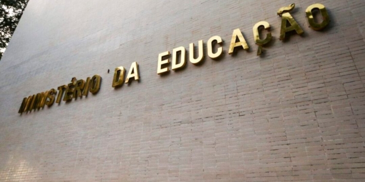 Governo Turbina O Pé-De-Meia E Libera Bônus De Até R$ 3,2 Mil Para Estudantes -