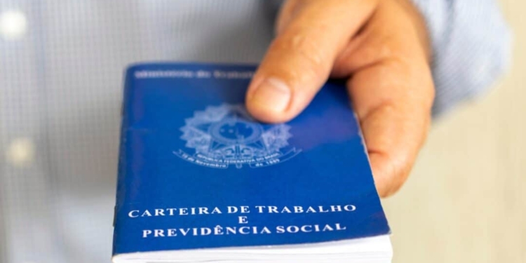 Crise Entre Executivo E Legislativo Se Amplia Com Rejeição Formal Ao Parecer Que Mantém A Escala 6×1 - Gazeta Mercantil