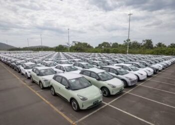 Renault E Geely Firmam Parceria E Grupo Chinês Adquire 26,4% Da Operação Da Montadora No Brasil - Gazeta Mercantil