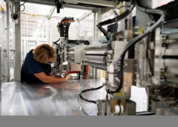 Produção Industrial Brasil Agosto 2025 Cresce 0,8% Apesar De Queda Anual - Gazeta Mercantil