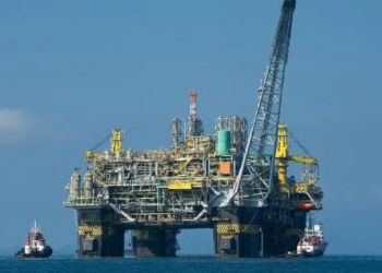 Petr4 Avança Após Descoberta De Petróleo Na Bacia De Campos - Gazeta Mercantil