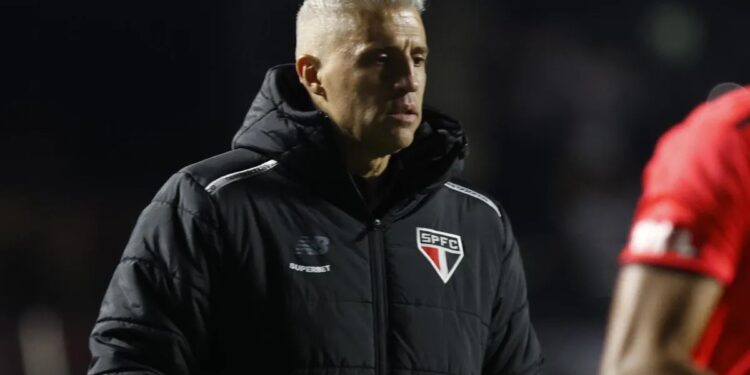 Crespo Garante Permanência No São Paulo: &Quot;Temos Muito Trabalho A Fazer&Quot;