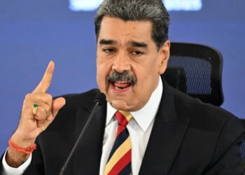 Maduro Treina Militantes Com Flechas Envenenadas Diante De Tensão