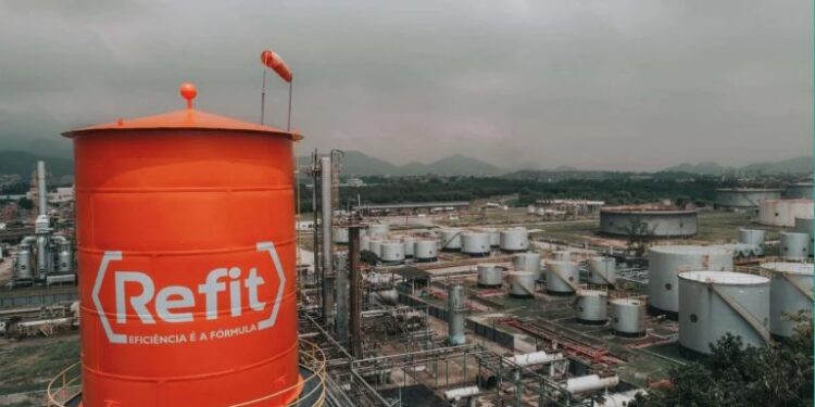 Justiça bloqueia R$ 52 bilhões em operação contra grupo Refit 1 GAZETA MERCANTIL Justiça Bloqueia R$ 52 Bilhões Em Operação Contra Grupo Refit - Gazeta Mercantil