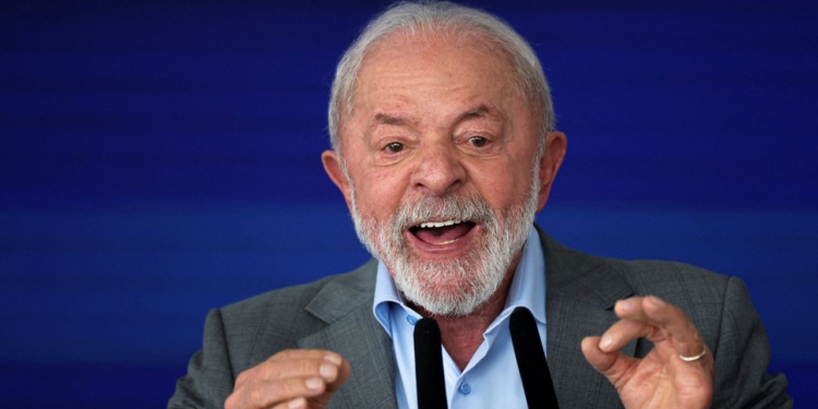 Lula Defende Fim Da Escala 6X1 E Destaca Avanços Econômicos Em Mensagem De Natal - Gazeta Mercantil