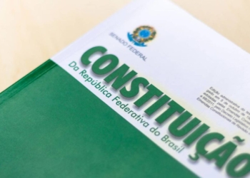 Constituição - Gazeta Mercantil