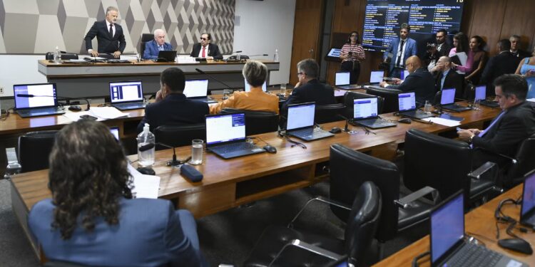 Câmara Aprova Punições Ao Devedor Contumaz E Envia Projeto À Sanção - Gazeta Mercantil - Política