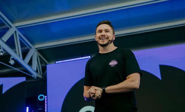 Fatal Fans: Como O Fatal Model Aposta Na Criação De Conteúdo Para Crescer - Gazeta Mercantil - Negócios - Fundado Em 1920