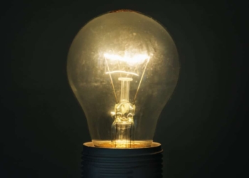 Desconto Na Luz Para Idosos Pode Aliviar Orçamento Em 2026; Veja Quem Tem Direito Ao Benefício - Gazeta Mercantil