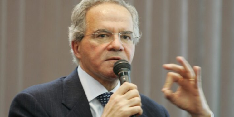 Nelson Tanure Sob Cerco: Pf, Crise De Liquidez E O Impacto Na Alliança Saúde (Aarl3) - Gazeta Mercantil