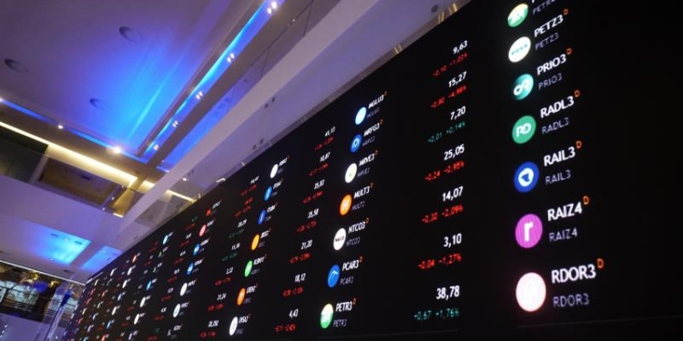 O Desempenho Da Bolsa Brasileira Divergiu Das Bolsas Dos Eua, Que Apresentaram Queda.